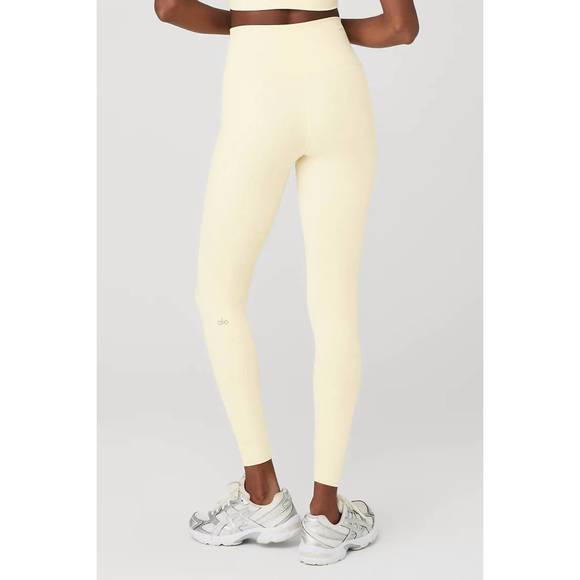 NEW ALO YOGA 7/8 airbrush in vanilla - Picture 2 of 2